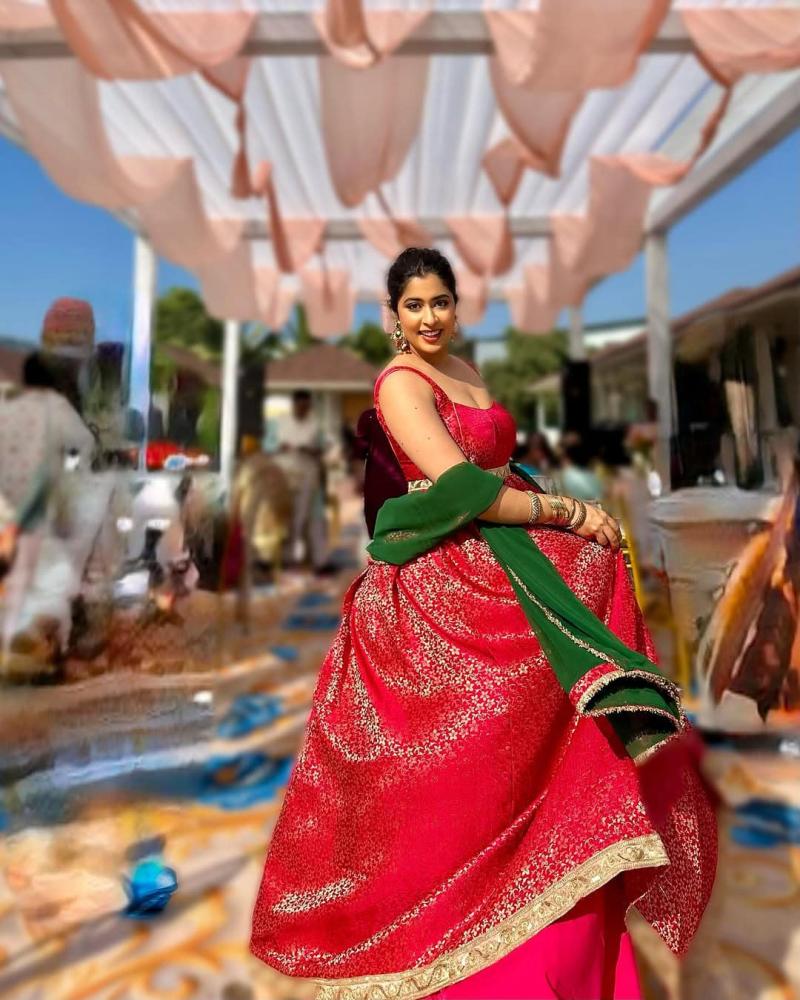 nikita-sharma-cute-photos